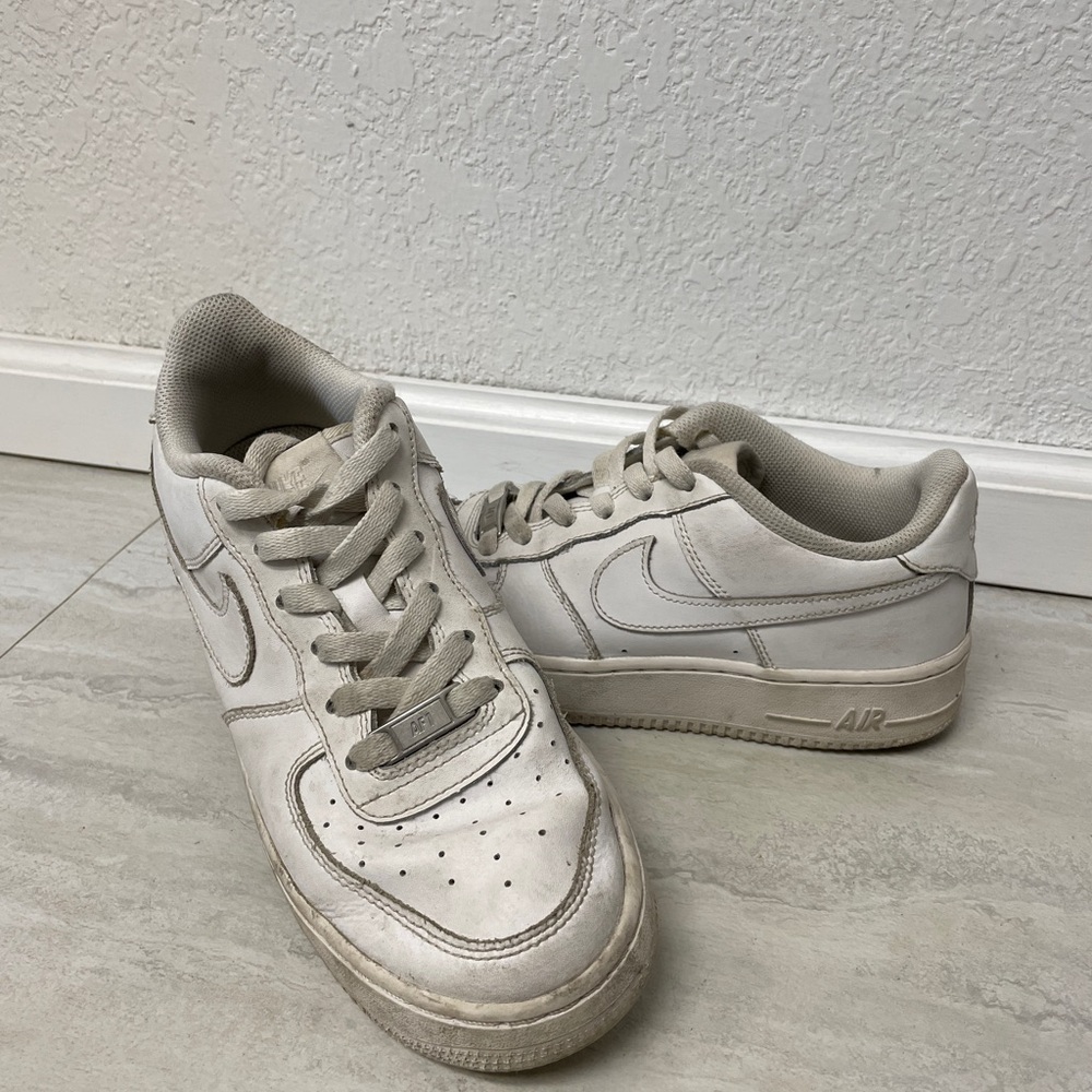 Nike Air Force 1 - women’s 7